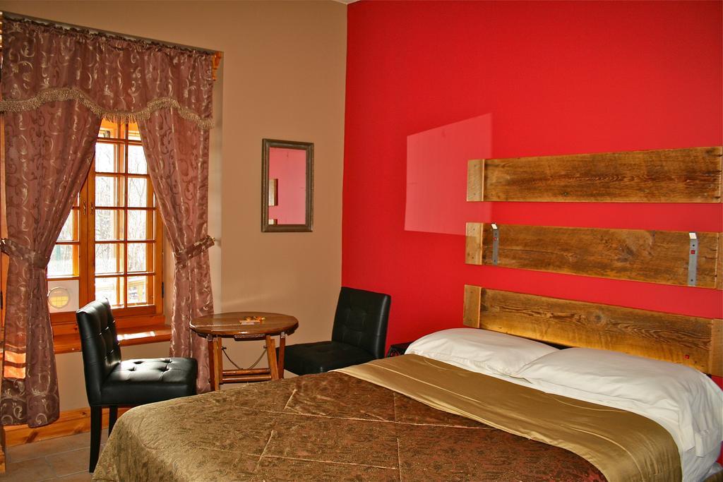 Manoir Ramezay Hotel Marieville Room photo