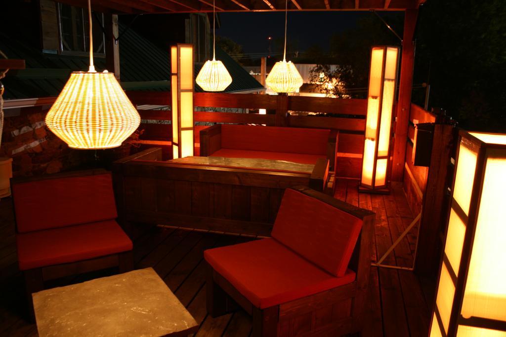 Manoir Ramezay Hotel Marieville Exterior photo